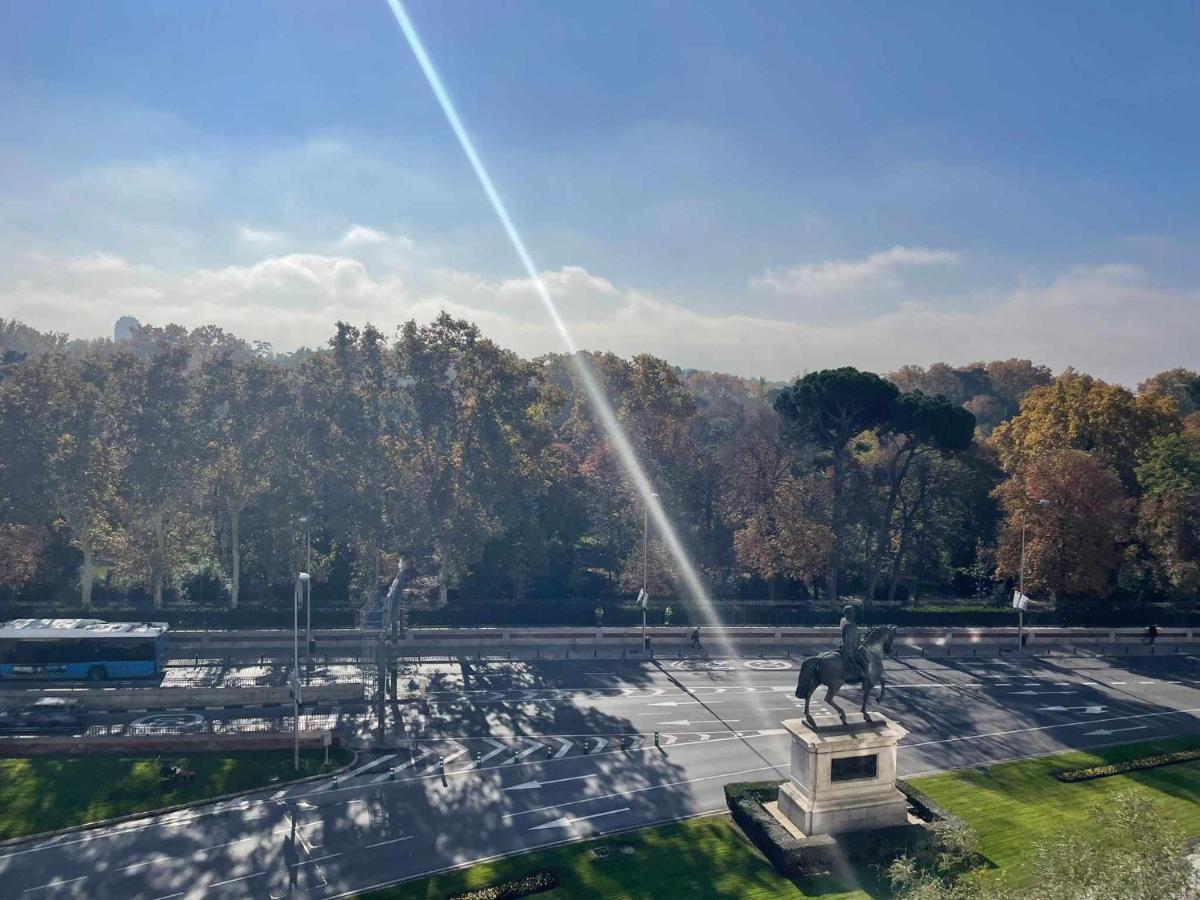 Apartamento Con Terraza Y Vistas Alcalaretiro Madrid Extérieur photo